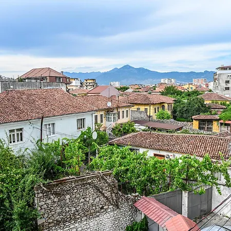 N'baz Shkodra, 2 Min From Center Apartment